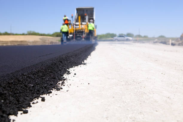 Reasons to Select Us for Your Driveway Paving Requirements in Des Plaines, IL
